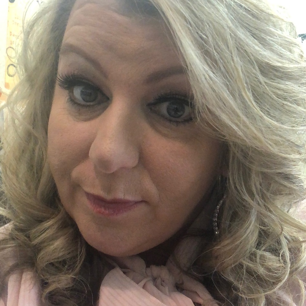 Meet your Posher, Tiffany
